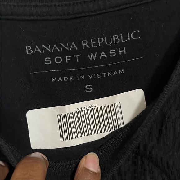 EUC Banana Republic Black and Red Short Sleeve Tee “Love is Love” Size Small - Picture 2 of 5